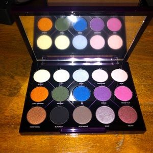Distortion Eyeshadow Palette